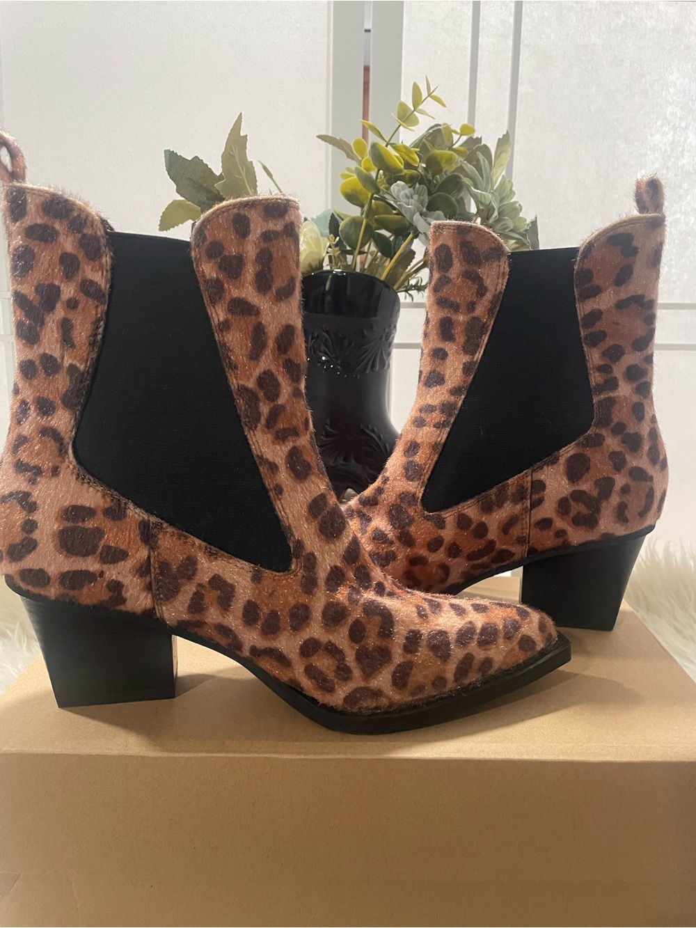 Dolce Vita DV Jerico A Ankle boots/ booties, Leopard Print Women's Size 8 - Picture 11 of 11